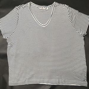 Ladies Vineyard Vines v-neck tee Navy/white 3X